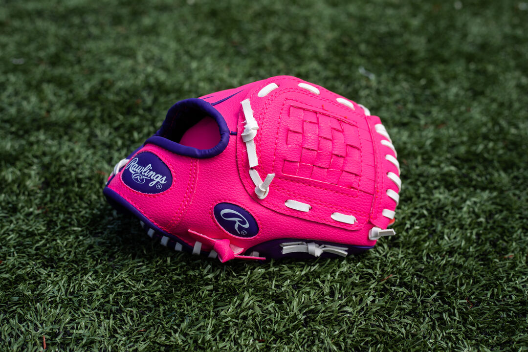Players Series 9 in Softball Glove with Soft Core Ball - Image 5