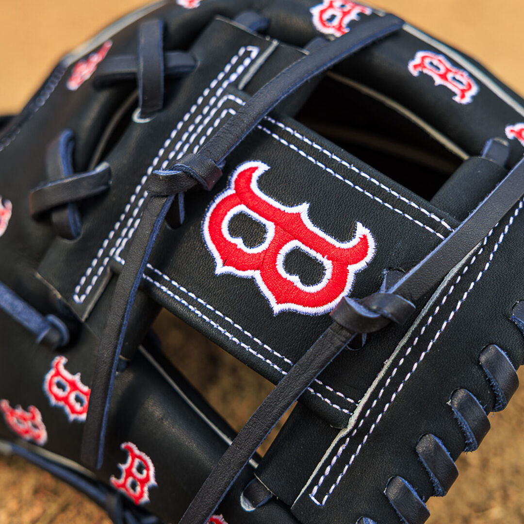 Boston Red Sox Heart of the Hide 11.75-Inch Infield Glove - Image 10