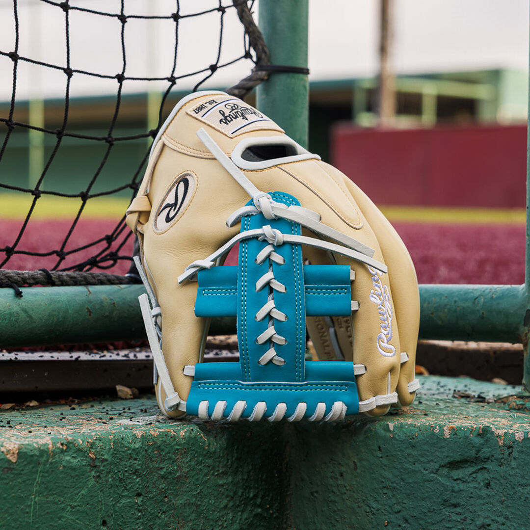 Exclusive Heart of the Hide 11.5-inch Infield Glove Right Hand Throw - Image 9