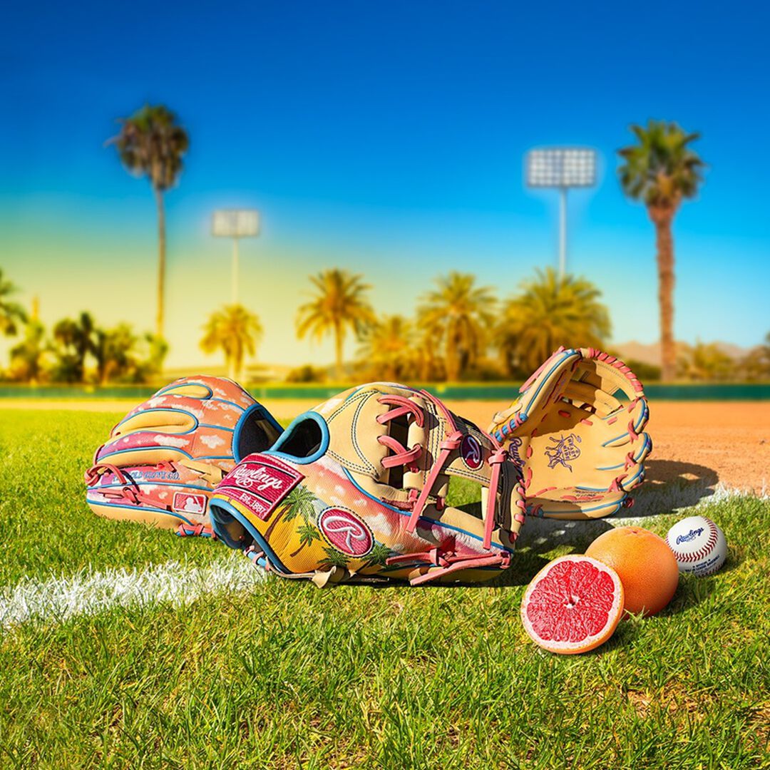 Rawlings 2026 Spring Training Heart of the Hide 11.5 in Glove Right Hand Throw - Image 2