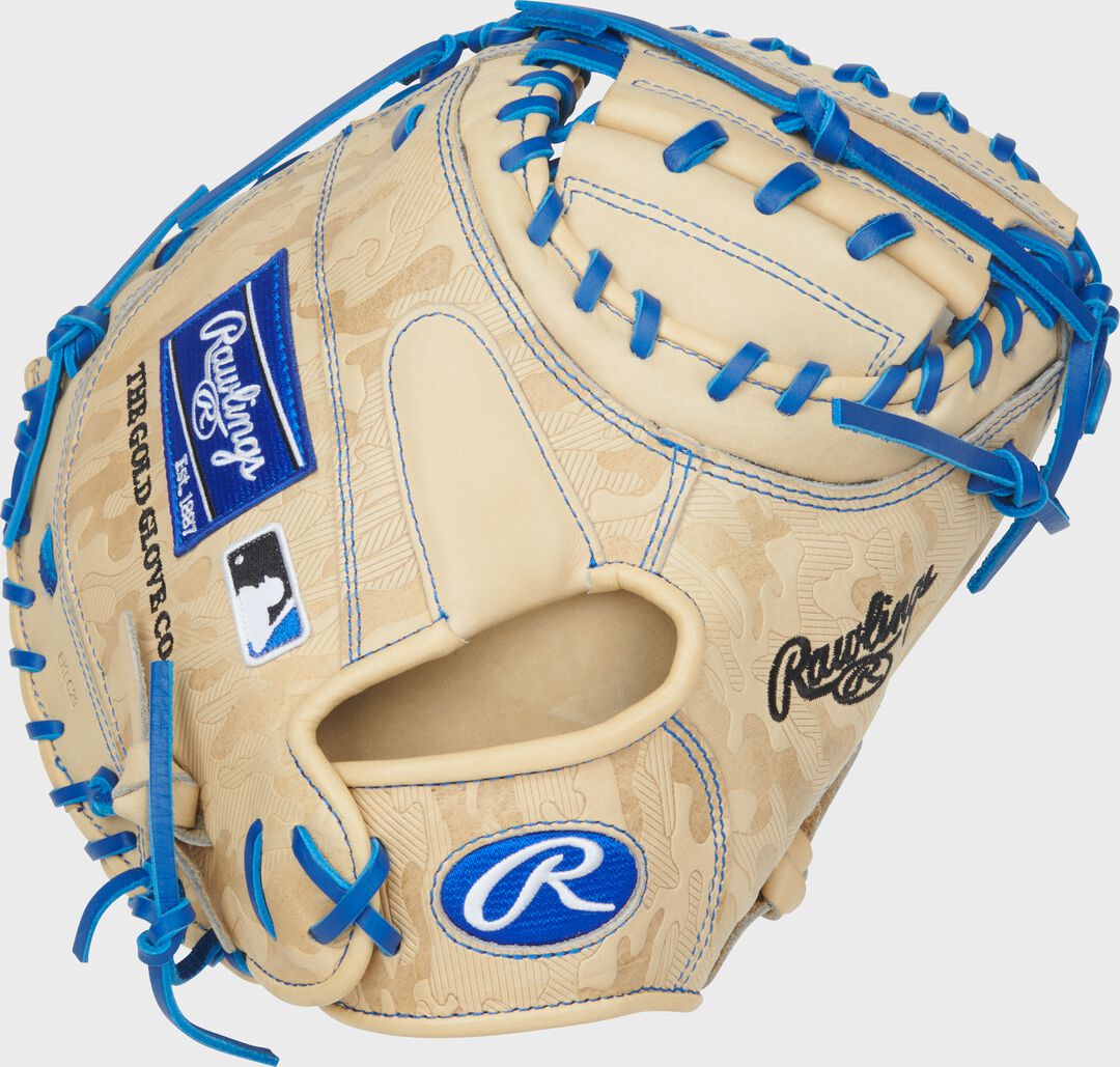 Heart of the Hide ContoUR Fit 32.5-Inch Catcher's Mitt Right Hand Throw - Image 3