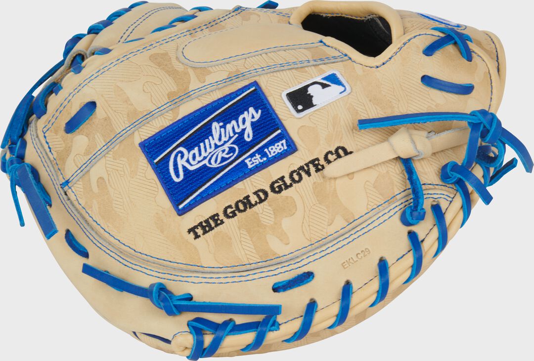 Heart of the Hide ContoUR Fit 32.5-Inch Catcher's Mitt Right Hand Throw - Image 5